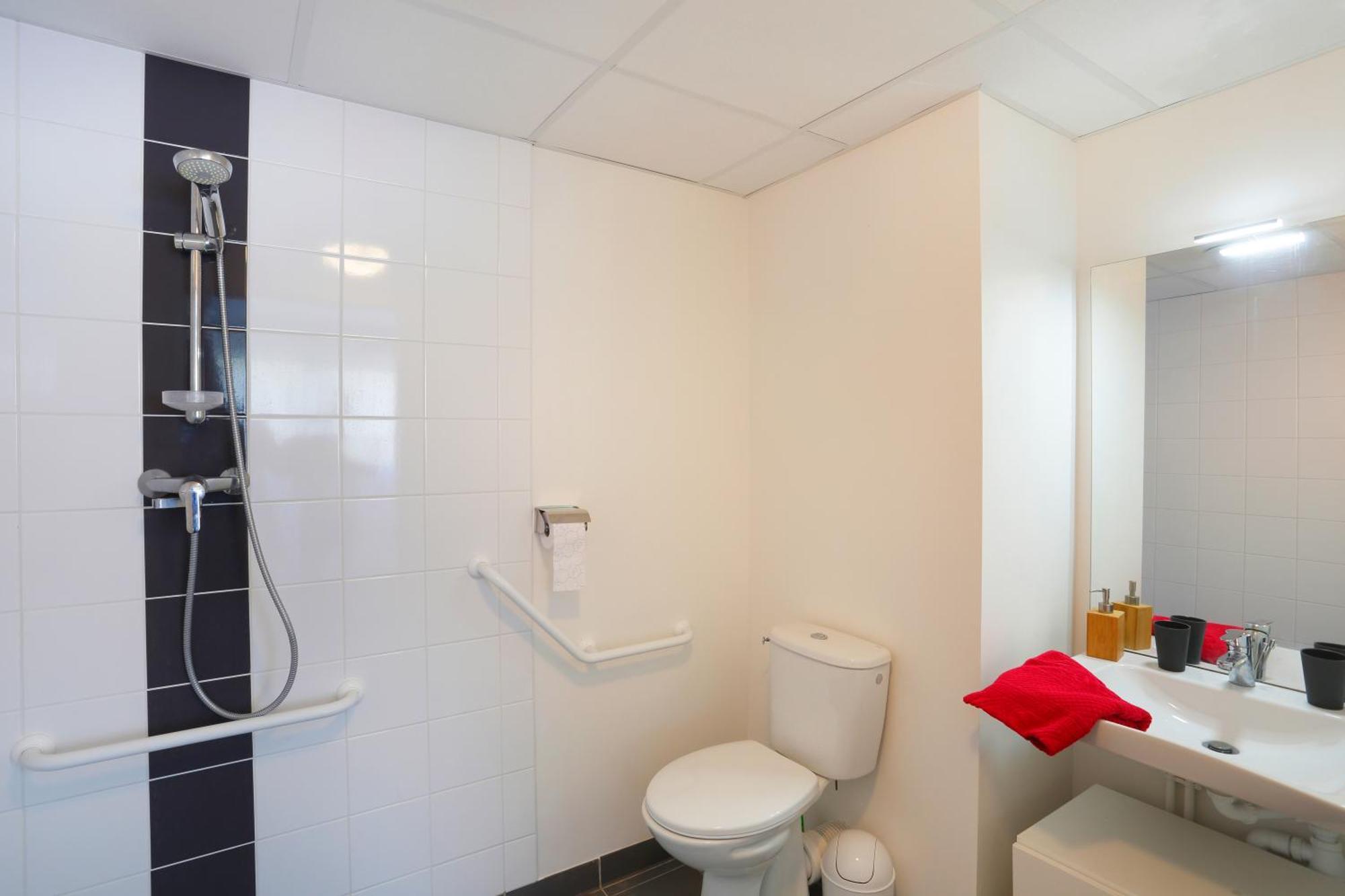 Residence Nemea Caen Beaumois Bagian luar foto